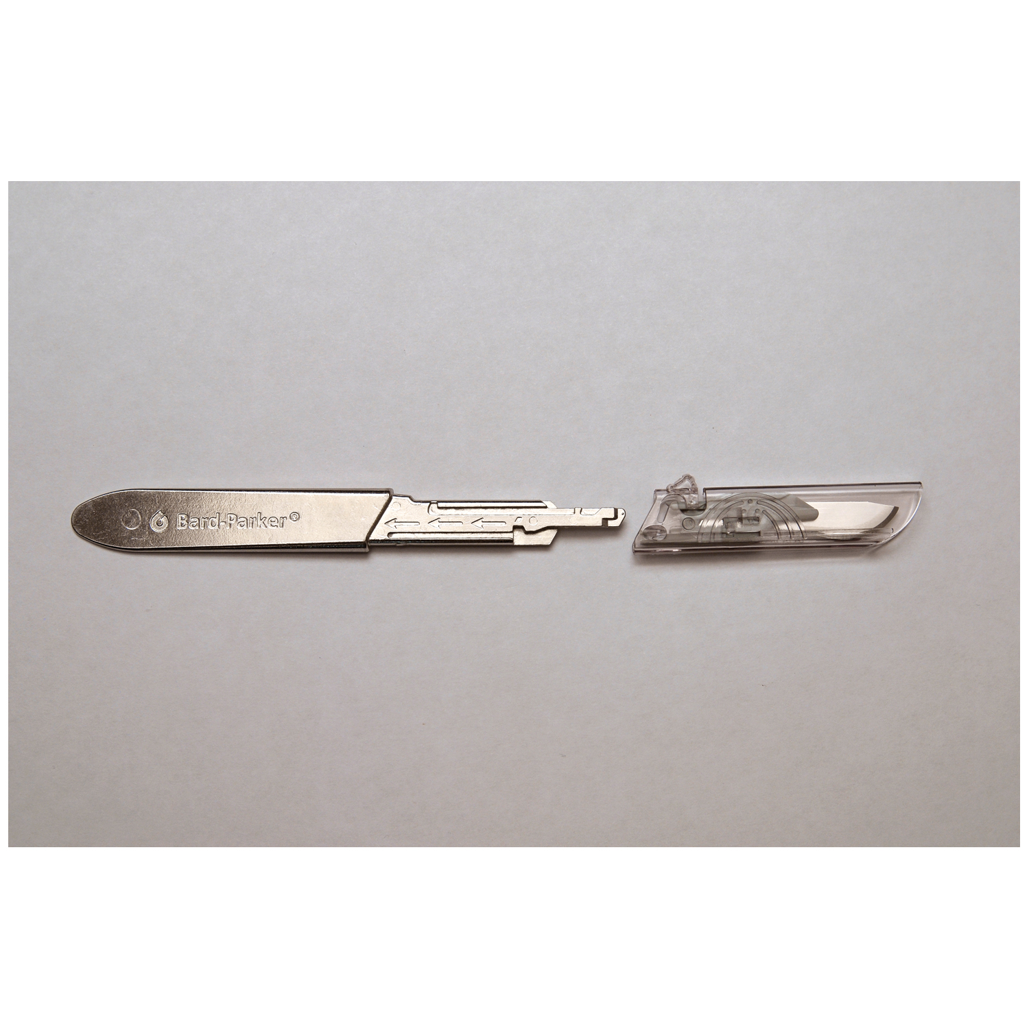 ASPEN SURGICAL BARD-PARKER® PROTECTED BLADE SYSTEM Protected Blade Metal Handle, Size 3, 5/bx (US Only) (Not Available For Sale into Canada) Aspen Surgical 374030