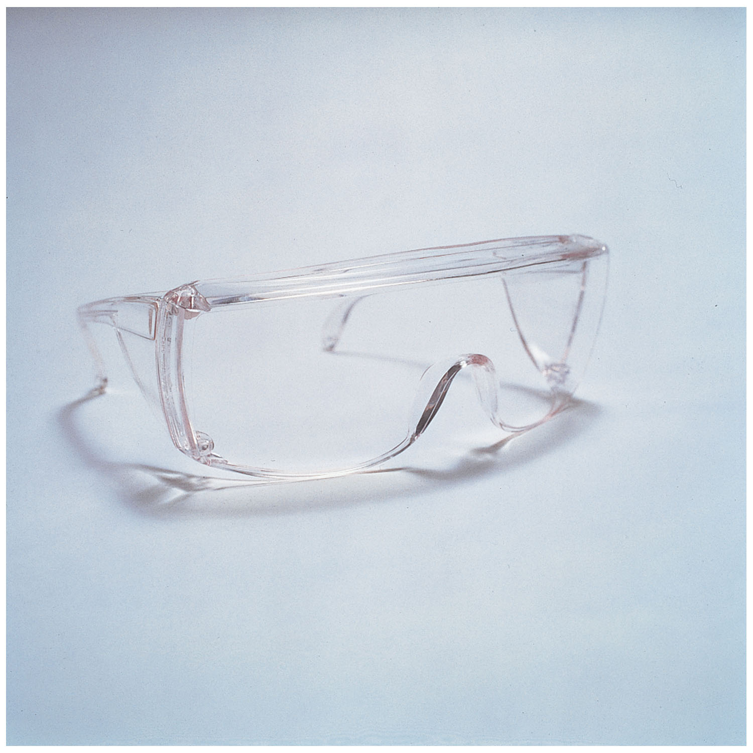 MOLNLYCKE BARRIER® PROTECTIVE GLASSES Protective Glasses, 10/bx, 3 bx/cs (50 cs/plt) (US Only) Molnlycke Health Care US, LLC 1702